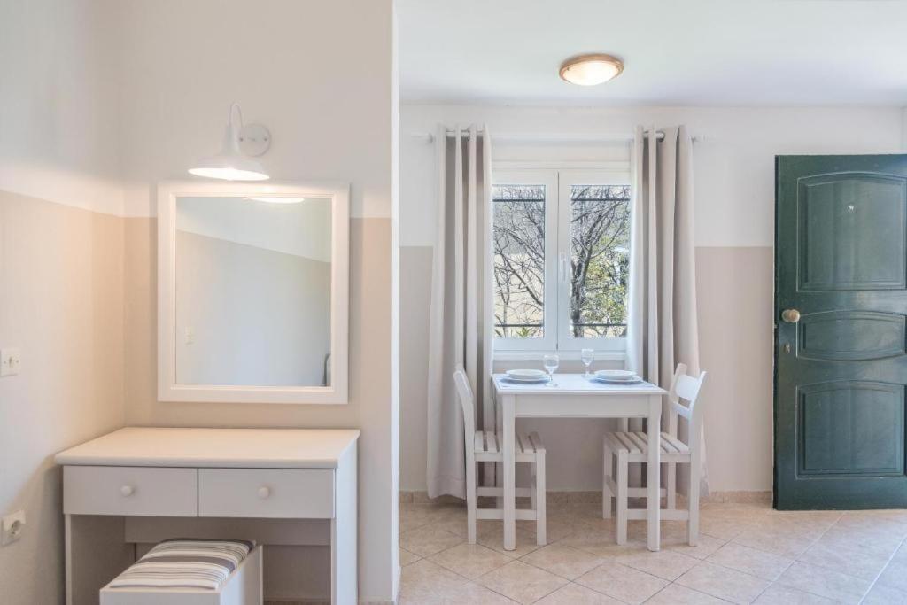 Eleonas Annex Apartments Kávos Eksteriør billede